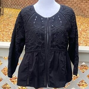 Lucky Brand Black Embroidered Tunic Top Heavy 3/4 Sleeve Hook Eye Close Lasercut